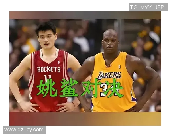 姚明与鲨鱼亲密合照展现巨星魅力与海洋生物的奇妙邂逅