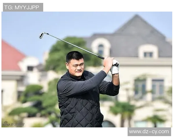 姚明跨界挑战足球守门员角色展现运动员多面才华与激情 姚明跨界挑战足球守门员角色展现运动员多面才华与激情