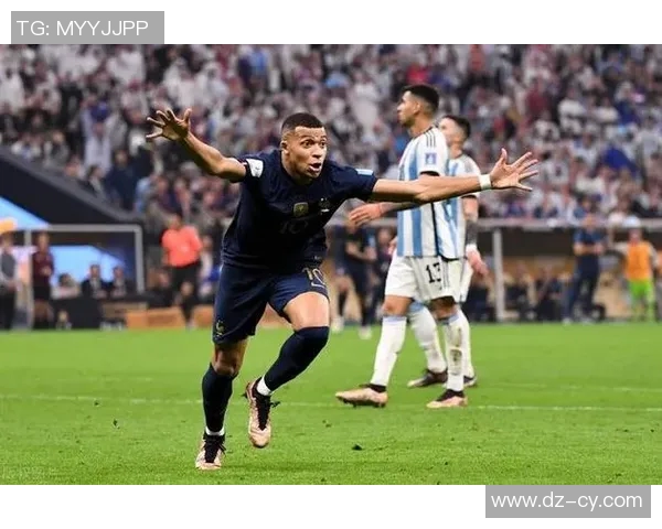 篮球明星姆巴佩如何在赛场上展现卓越才华与领导力的传奇故事